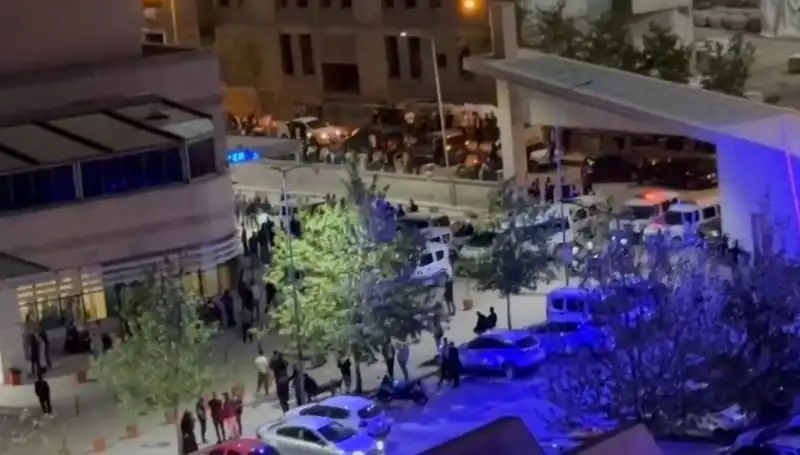 Halay Başında Çıkan Kavga Kanlı Bitti: Bir Bıçaklama, Dört Yaralı!