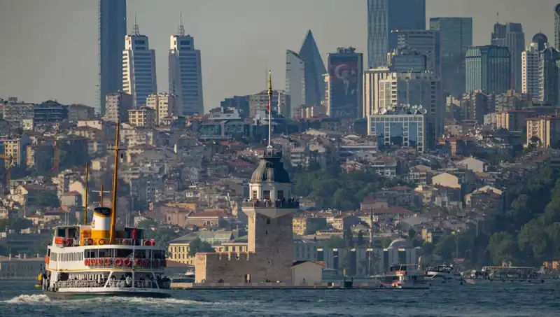 İstanbul'a Hafta Sonu Yaz Geliyor: Sıcak Hava ve Eğlence Dolu Bir Tatil!