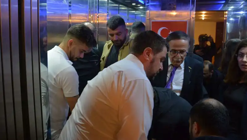Volkan Konak Anmasında Kalbi Durdu: Sanatçı Hayranlarını Üzdü