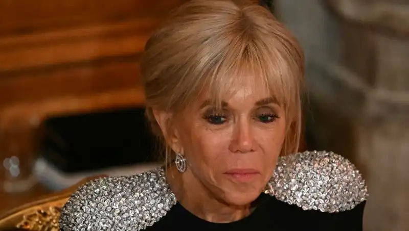 First Lady Davasında Şok Gelişme: "Erkek Olarak Doğdu" İddiası Beraatla Sonuçlandı!