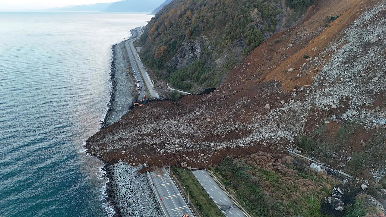 Artvin'de 100 Bin Ton Toprak Hareket Etti