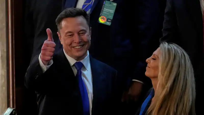 Elon Musk'tan Ukrayna'da Seçim Çağrısı: Zelenski Büyük Farkla Kaybedecek!