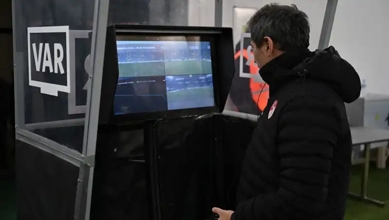 Beşiktaş-Gaziantep FK Maçına Alman VAR Hakemi Atandı!