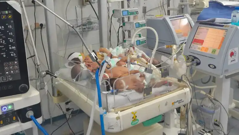 Gazze'deki Doktorlar Çaresiz: Birden Fazla Bebek Aynı Kuvözde Yaşıyor