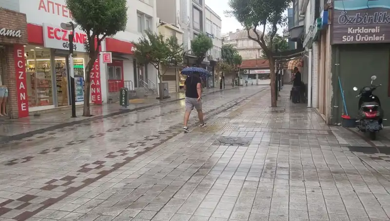 Kırklareli’de Sağanak Yağış Hayatı Olumsuz Etkiledi: Neler Yaşandı?