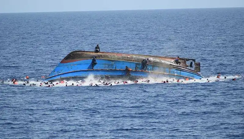 Filipinler'de Korkunç Gemi Kazası: 4 Kişi Hayatını Kaybetti, 7 Kişiyi Arama Kurtarma Devam Ediyor