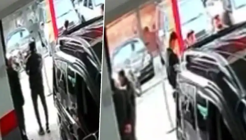 İstanbul'da Galeriye Düzenlenen Bombalı Saldırı: Korku Dolu Anlar