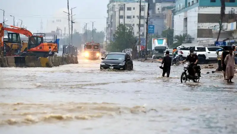 Pakistan'da Muson Yağmurları Felaketi: 785 Kişi Hayatını Kaybetti
