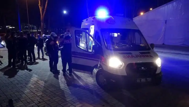 Parkta Silahlı Kavga Çıktı: İki Grup Birbirine Girdi