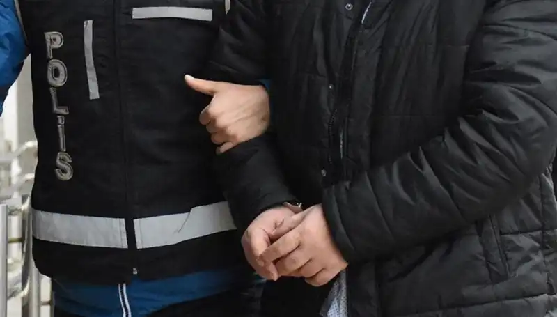 Sosyal Medyada Kadın Profili ile 500 Milyonluk Vurgun: 12 Kişi Tutuklandı