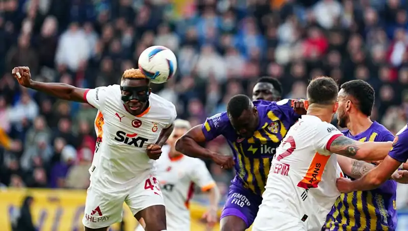 Galatasaray'ın Yıldızı, Sahada Resital Gibi Performansıyla Göz Dolduruyor