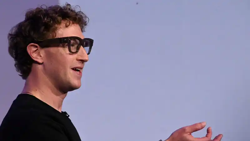 Zuckerberg'in Yenilikçi Gözlükleri: Yapay Zeka ile Geleceği Şekillendirmek