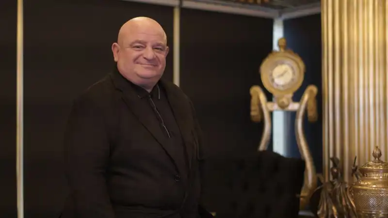 Moiz Mitrani: Tekstilden Finansa Ulaşan Eşsiz Bir Başarı Hikâyesi