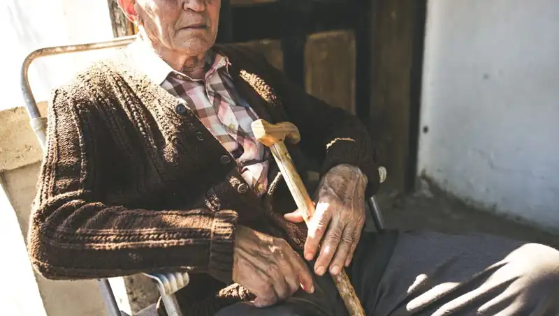 100 Yaşında 16 Kişi Depresyonla Mücadele Ediyor: Yalnızlık Tehlikesi