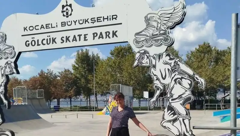 Kocaeli'deki Kaykay Parkı, Dünya Şampiyonu Mattia Ahmet Minguzzi'nin İsim Verildi!