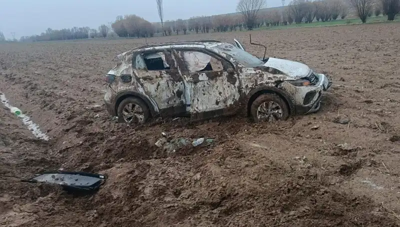 Şarampole Devrilen Otomobil Kaza Sonrası Yaralanan İki Kişinin Durumu Ciddiyetini Koruyor