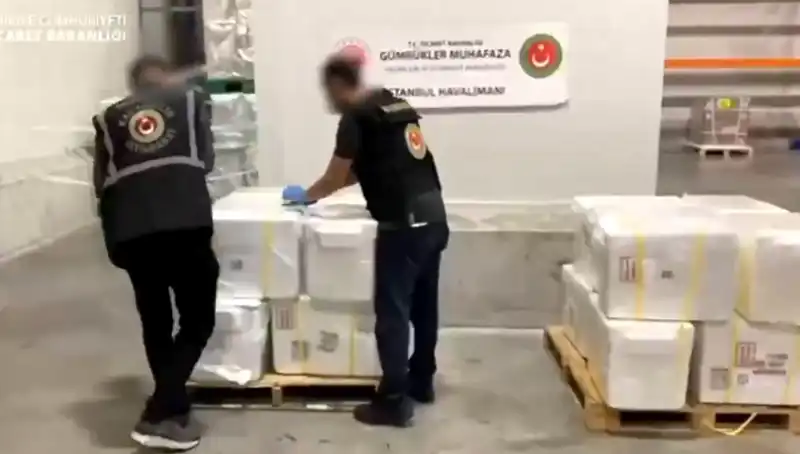 İstanbul Havalimanı'nda Rekor Miktarda Kokain Yakalandı: 455 Kilo!
