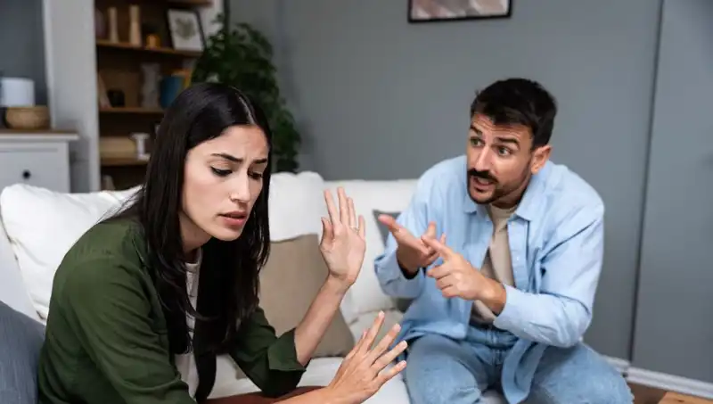 Evlilikleri Bitiren Dört Yıkıcı Davranış: İlişkilerinizde Dikkat Edin!