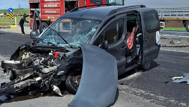 Ankara Yolunda Feci Kaza: Üç Yaralı, Olay Anı Korkunçtu!