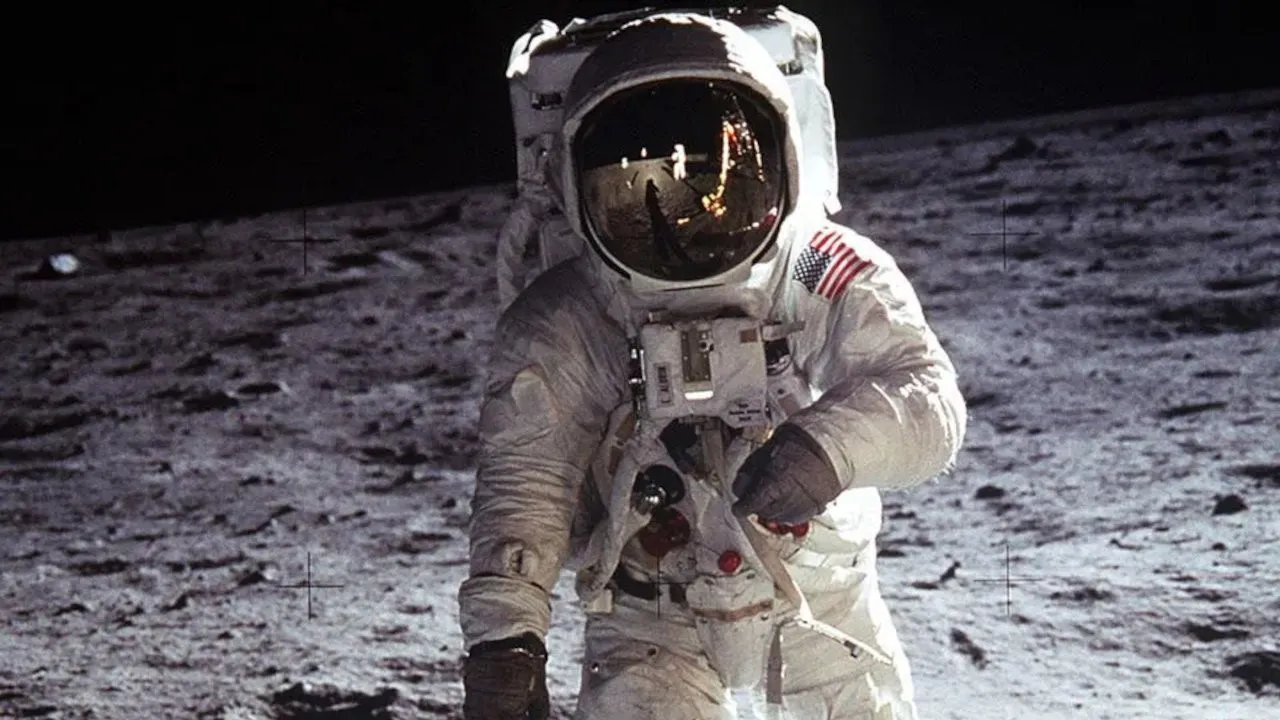 50 Yıl Sonra Ay'a Dönüş: NASA 9 Bölge Belirledi