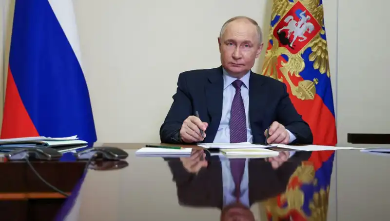 Putin, Suriye’deki Esad Yönetimini Koruma Kararlılığını Sürdürüyor