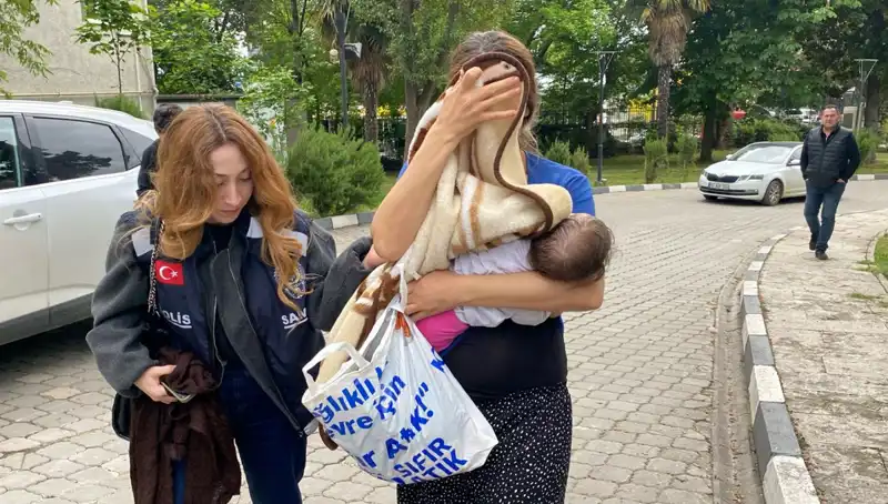 Evlerden Hırsızlık Yapan Kadın Suçüstü Yakalandı: Detaylar Ortaya Çıktı