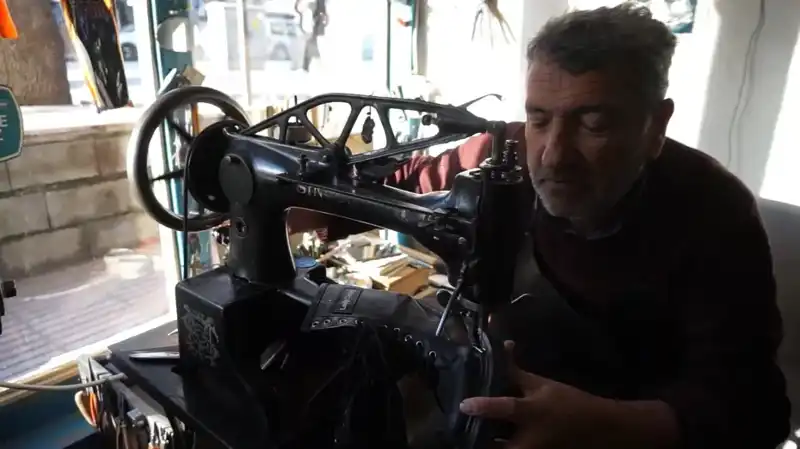 Tüketim Kültürüne Direniyor: Geleneksel Meslek Sahibi Usta