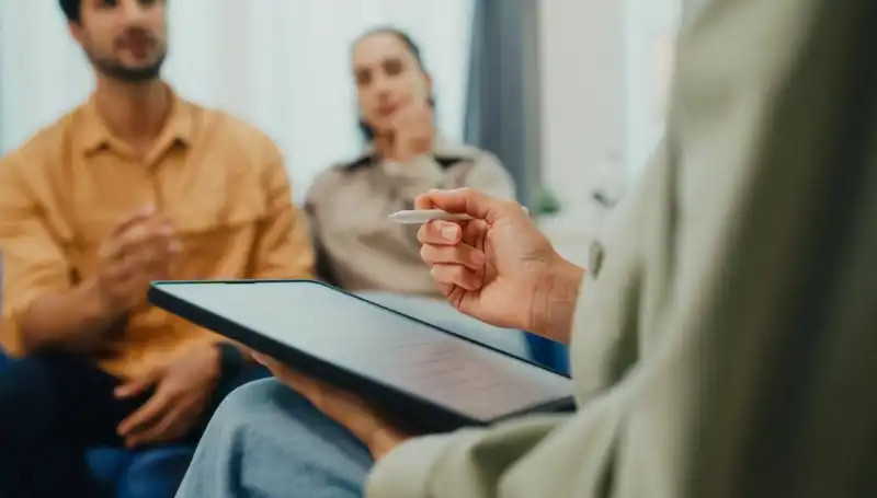 Çift Terapisi: Her İlişki İçin Çözüm Olabilir mi?