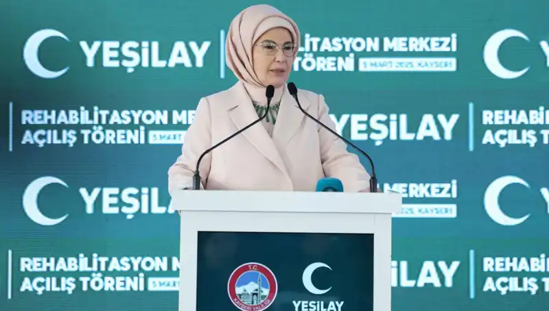 Emine Erdoğan'dan Bağımlılıkla Mücadeleye Önemli Destek ve Mesajlar