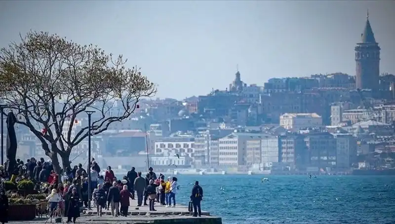 İstanbul'da Bahar Havası Geri Dönüyor: Hafta Sonu Sıcaklıklar Artıyor
