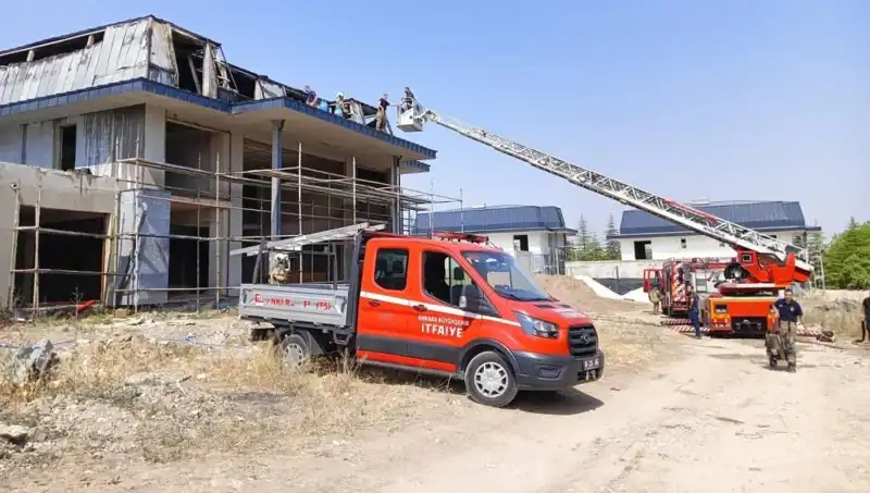 Gölbaşı'nda Villaları Korkutan Yangın: Can ve Mal Kaybı Yaşandı