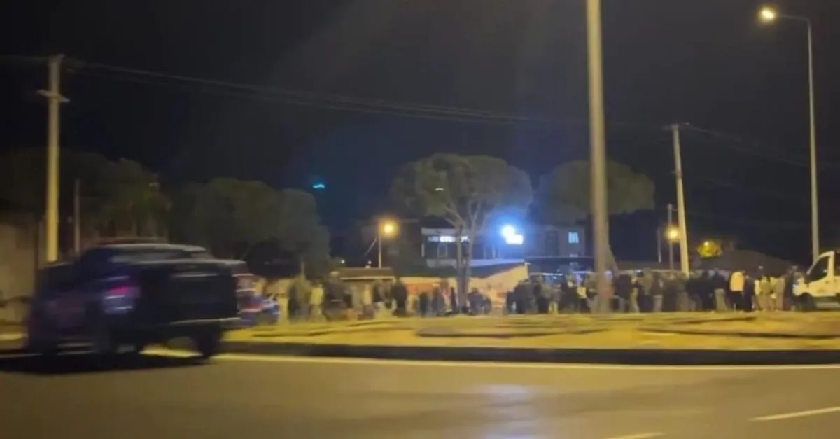 Yolun Karşısına Geçen Kız Ağır Yaralandı, Mahalleli Eylem Yaptı