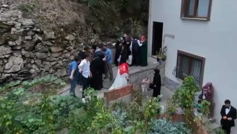 Esrare Gesmiş Bir Düğün: Kanlı Düğün Anları ve Şok Edici Gelişmeler