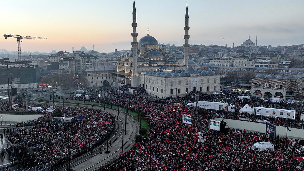 İstanbul'da İnsanlık İttifakı Buluştu