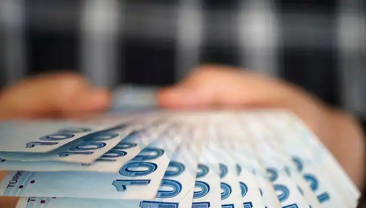Emekli Promosyon Kampanyaları 2025: Hangi Bankalar En Yüksek Miktarı Sunuyor?