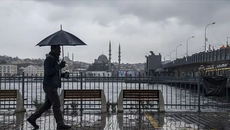 İstanbul'da Bahar Rüya Gibi Ama Kış Yine Kapıda!