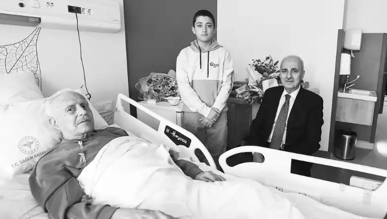 AK Parti'nin Kurucularından Burhan Abiş Hayatını Kaybetti: Siyasi Mirası Ne Olacak?