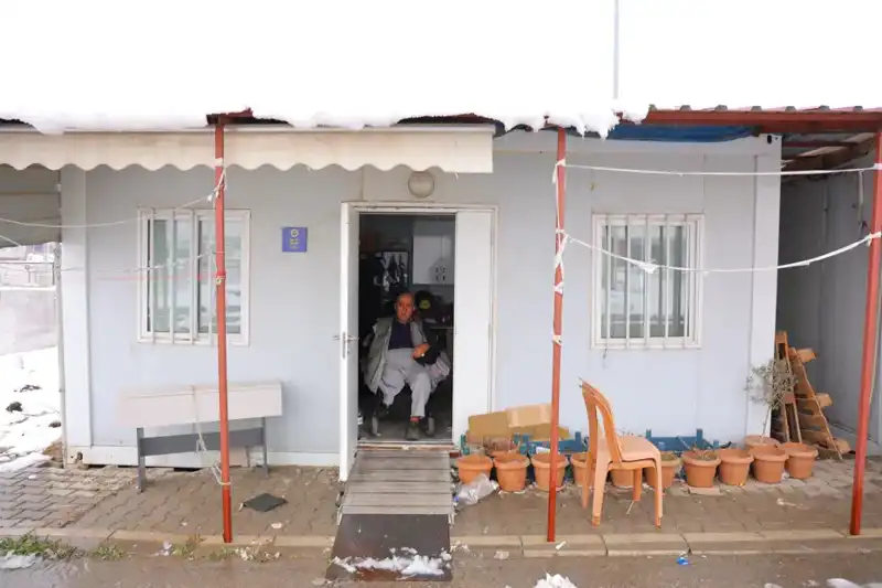 Depremin 6. Günü Enkazdan Kurtulan Adam: "Hala Hayattayım!"