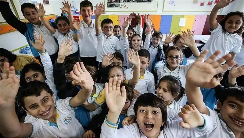 9 Günlük Tatil Sonrası Okul Zilinin Yeniden Çalması Heyecanı