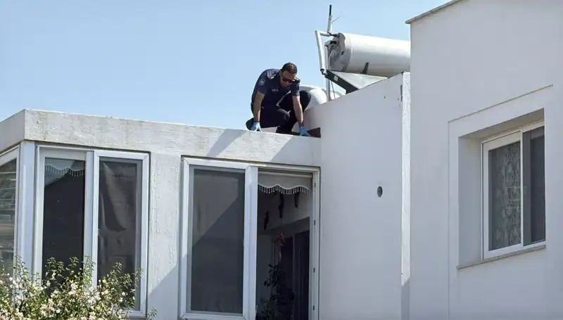 Bodrum'da Çatıdan Düşen Emekli Polis: Hayatını Kaybetti!