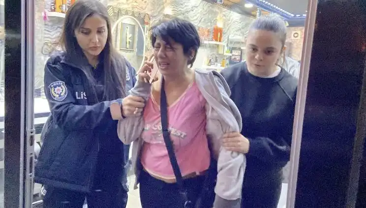 Polise "Köpek" Deyip Saldıran Kadına Adli İşlem Yapıldı