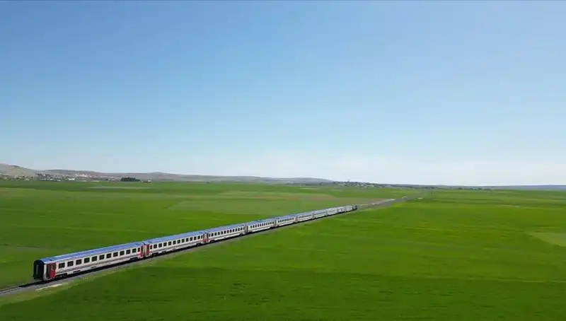 Diyarbakır Ekspresi: Malatya Yolculuğunun İlk Durağı Şimdi Hız Kesmiyor!