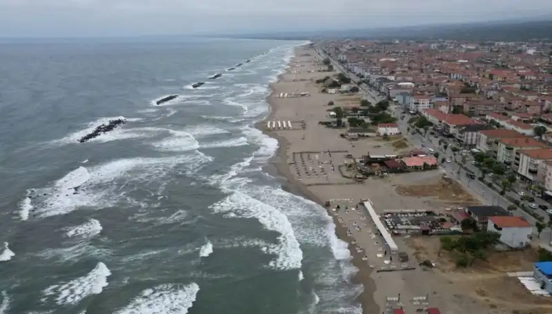 Sakarya'nın İki İlçesinde Denize Girme Yasağı Uygulandı!